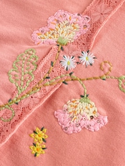 Rosarot - Übergroßes Sweatshirt aus 100 % Baumwolle mit besticktem Blumenmuster und unversäuberten Kanten (3–16 J.) - Bild 7 von 8