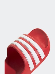Rojo - Chanclas juveniles Adilette de Adidas - Imagen 8 de 9