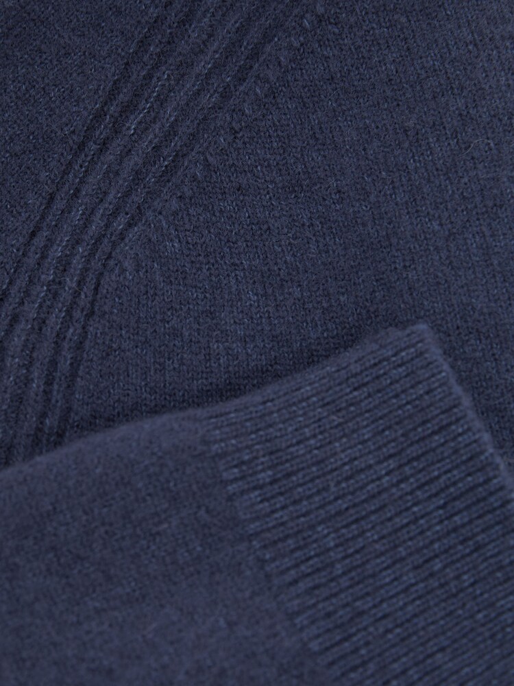 Dark Airforce Blue - Suéter de cuello redondo de mezcla de lana Cloud de Reiss - Imagen 4 de 4 Dark Airforce Blue - Suéter de cuello redondo de mezcla de lana Cloud de Reiss - Imagen 4 de 4