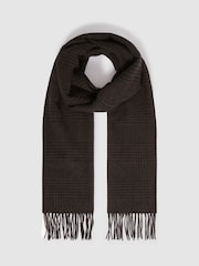 Reiss Brown/Black Sanders Wool and Cashmere Prince of Wales Check Scarf - Image 3 of 4