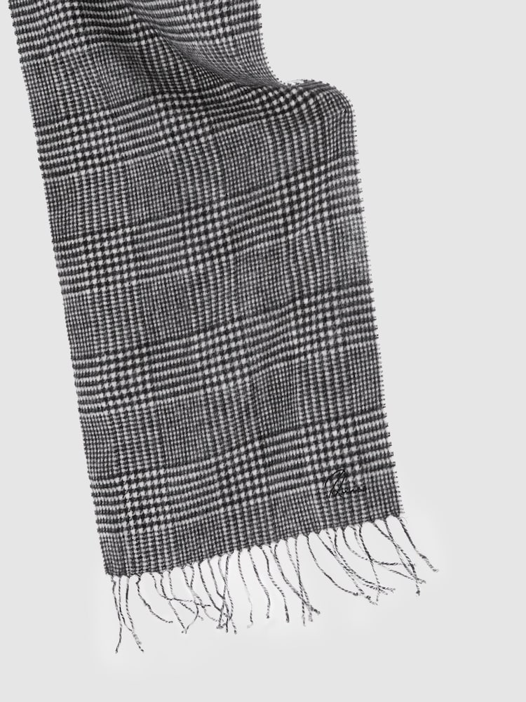 Reiss Black/White Sanders Wool and Cashmere Prince of Wales Check Scarf - Image 4 of 4