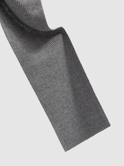 Gris melange medio - Bufanda acanalada de merino Chesterfield de Reiss - Imagen 4 de 4