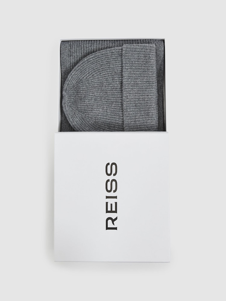 Reiss Chesterfield Merino Wool Ribbed Scarf And Beanie Set - Imagen 2 de 7