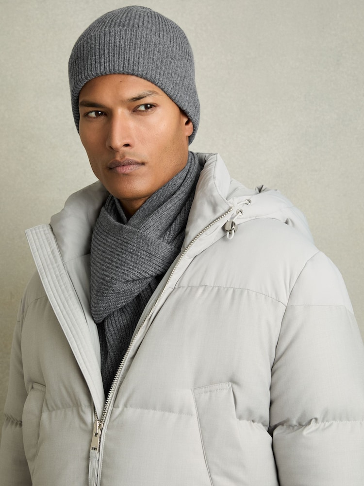 Reiss Chesterfield Merino Wool Ribbed Scarf And Beanie Set - Imagen 7 de 7