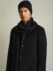 Reiss Black Chesterfield Merino Wool Ribbed Scarf And Beanie Set - Image 2 of 6
