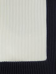Reiss Optic White/Navy Pico 3-9 yrs Colourblock Plisse Drawstring Shorts - Image 4 of 4