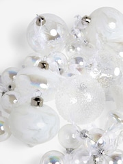 White Set of 30 Glass Baubles - Image 5 of 5