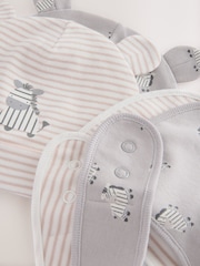 Zèbre gris/neutre - Beanie and Bib Baby Set 4 Piece (0-12mths) - Image 6 of 7