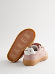 وردي - حذاء رياضي للبنات بعنق منخفض ونعل مرن من Baker By Ted Baker - صورة 4 من 4
