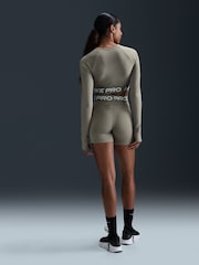 Top corto de manga larga Pro Dri-FIT de Nike - Imagen 6 de 11