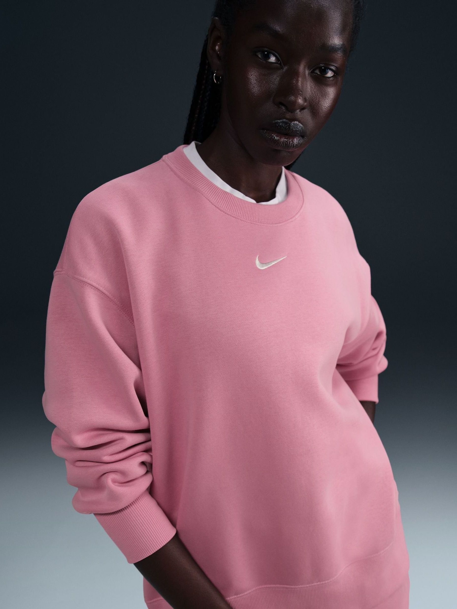 新品入荷 Nike Buy Pink Sweatshirt Neck Crew Fleece Phoenix Oversized トップス