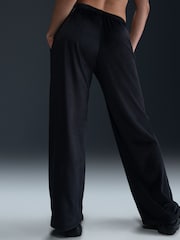 Negro - Nike Mid Rise Chill Knit Velour Joggers - Imagen 4 de 5