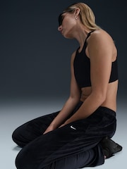Negro - Nike Mid Rise Chill Knit Velour Joggers - Imagen 5 de 5