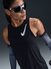 Negro - Camiseta de tirantes para correr con logotipo One Dri-FIT de Nike - Imagen 1 de 5