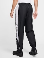 Negro - Pantalones de chándal estilo tejido Club de Nike - Imagen 2 de 7