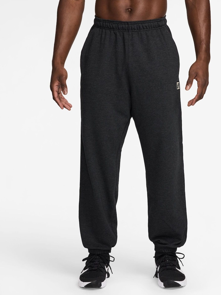 Nike Black Gym Heritage Dri-FIT Fleece Training Joggers - Image 1 of 3