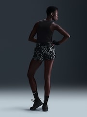 Nike Black One Dri-FIT Mid-Rise 3 Brief Lined Printed Shorts - Image 5 of 12