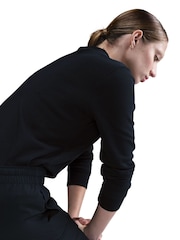 Negro - Nike Club Fleece Logo Crew-Neck Sweatshirt - Imagen 2 de 6