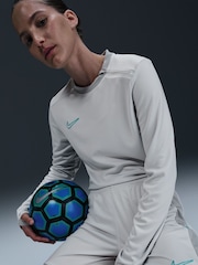 Nike Grey Dri-FIT Academy 25 Training Shorts - Image 4 of 5