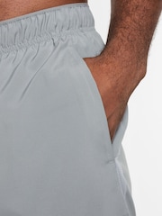 Дымчатый серый  - Nike Challenger Dri-fit 5 дюймов 2-в-1 - Изображение 6 из 8