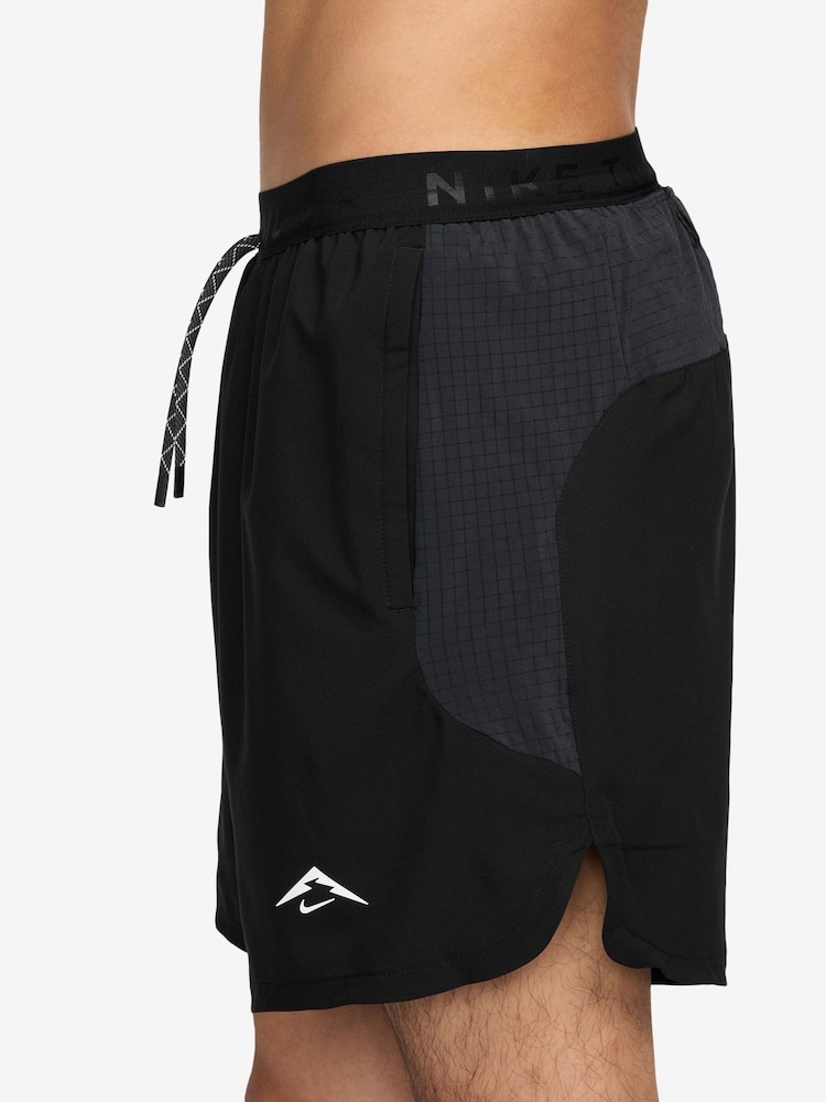 Nike Black Dri-FIT Trail 6 inch Running Shorts - Image 3 of 5