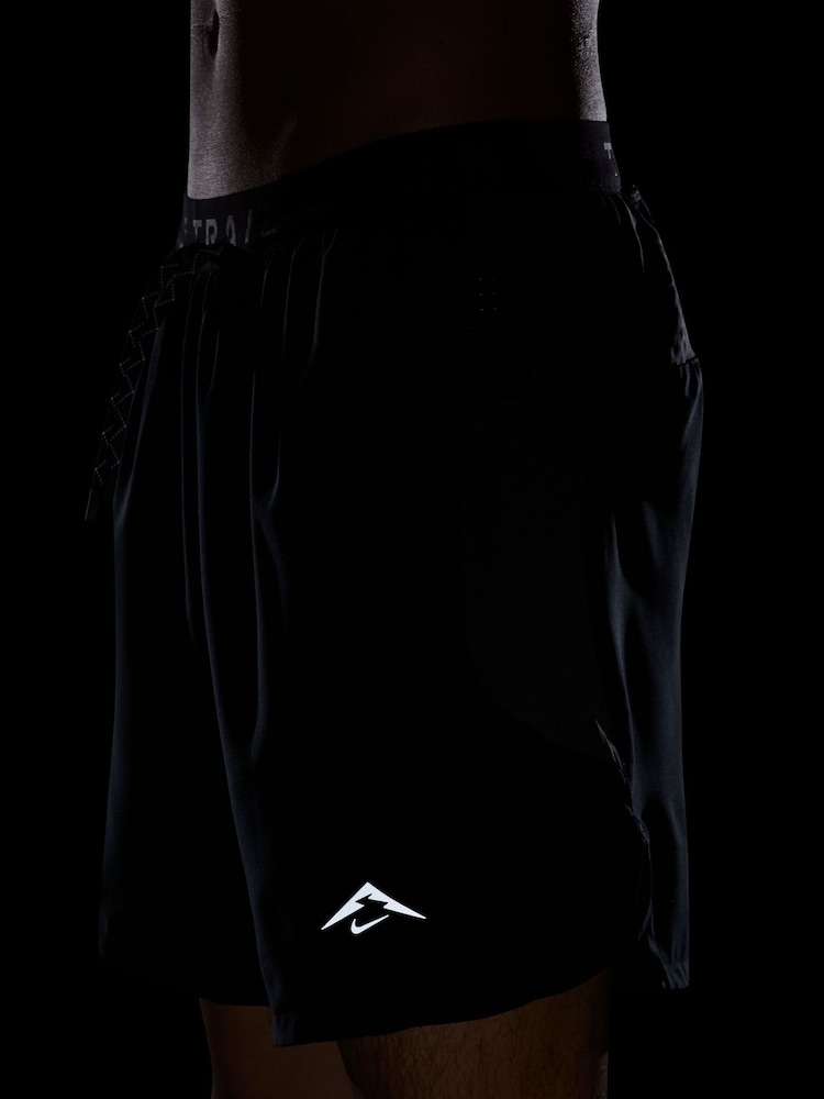 Nike Black Dri-FIT Trail 6 inch Running Shorts - Image 5 of 5
