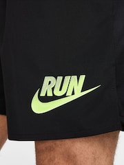 Nike Challenger Run Energy Dri-FIT 7" Unlined Running Shorts - Изображение 6 из 7