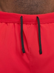 Nike University Red Challenger Dri-FIT 5 inch 2-in-1 Running Shorts - Image 4 of 9