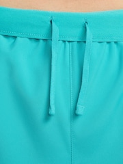 Nike Cactus Blue Challenger Dri-FIT 5 inch 2 in 1 Running Shorts - Image 5 of 11