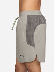 Nike College Grey Dri-FIT Trail 6 inch Running Shorts - Image 3 of 5