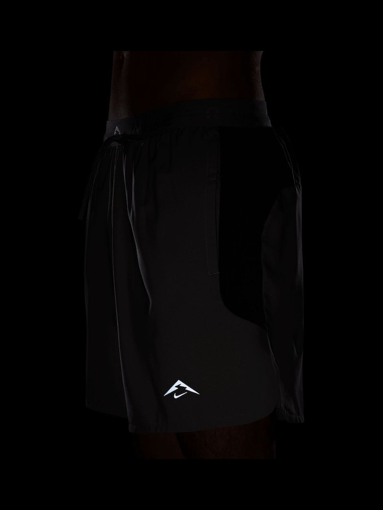Nike College Grey Dri-FIT Trail 6 inch Running Shorts - Image 5 of 5