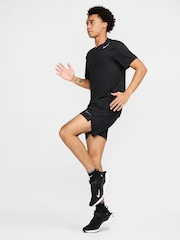 Nike Black Challenger Dri-FIT 5 inch 2-In-1 Running Shorts - Image 8 of 9