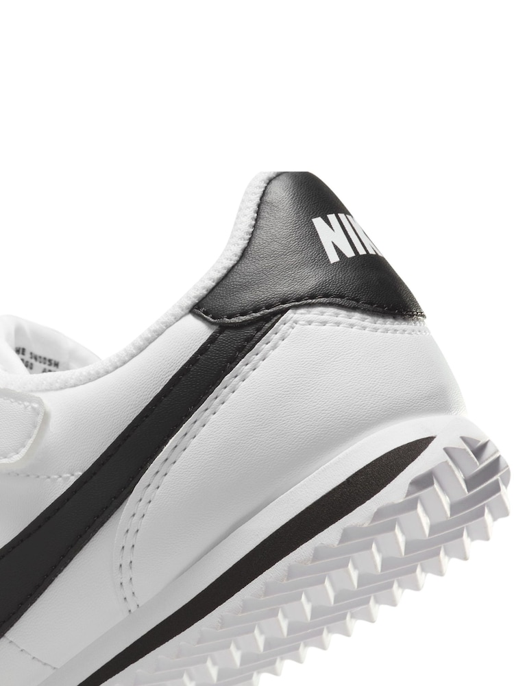 Blanco/Negro - Zapatillas deportivas sin cierres para niños Cortez de Nike - Imagen 11 de 11 Blanco/Negro - Zapatillas deportivas sin cierres para niños Cortez de Nike - Imagen 11 de 11