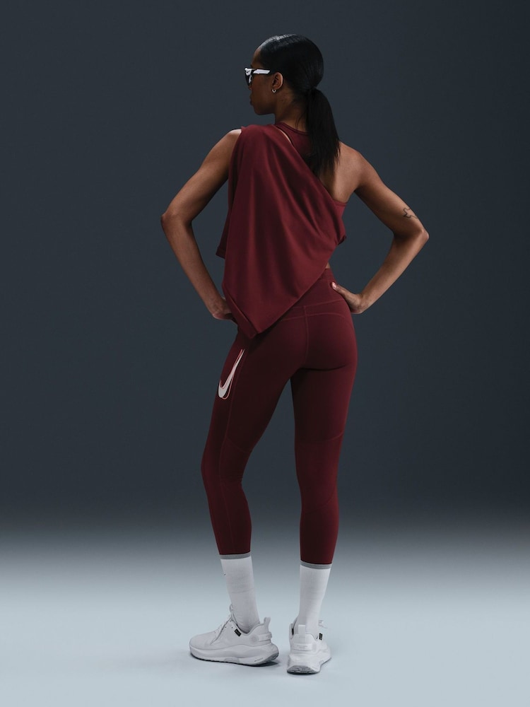 Donker team rood - Nike Fast Mid Rise 7/8 Leggings - Image 3 of 5