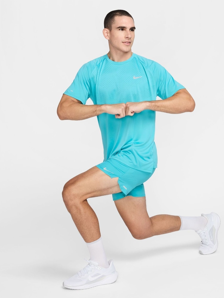 Nike Cactus Blue Dri-FIT Stride Running T-Shirt - Image 7 of 7 Nike Cactus Blue Dri-FIT Stride Running T-Shirt - Image 7 of 7