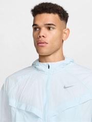 Eisblau - Nike Dri-FIT Stride Woven Running Jacket - Bild 3 von 9