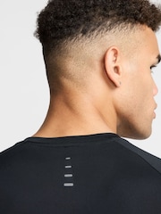Nike Black Dri-FIT Stride Running T-Shirt - Image 5 of 9
