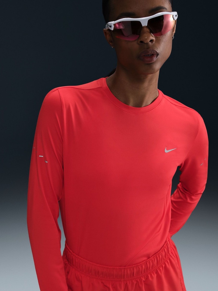 Nike Crimson Swift DriFIT UV Long Sleeve Crew Neck Running Top - Image 5 of 5