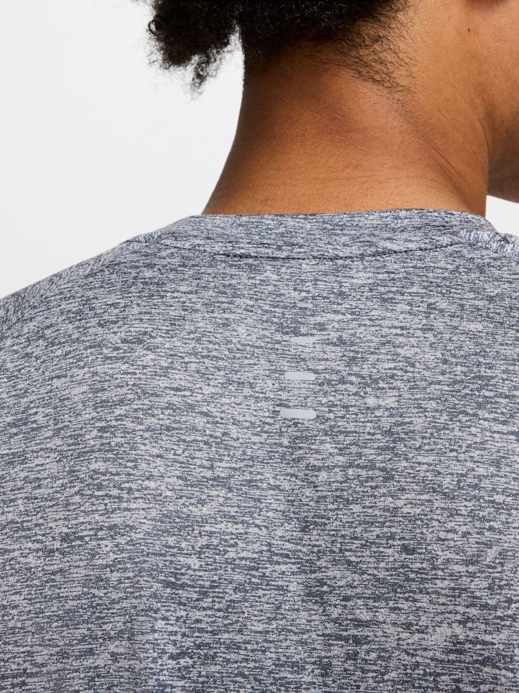 Nike Thunder Blue Dri-FIT Stride Running T-Shirt - Image 5 of 10
