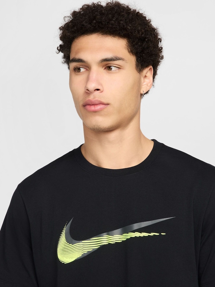 Nike Black Sportswear T-Shirt - Image 4 of 4