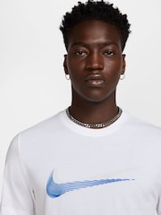 Nike White Sportswear T-Shirt - Image 3 of 4