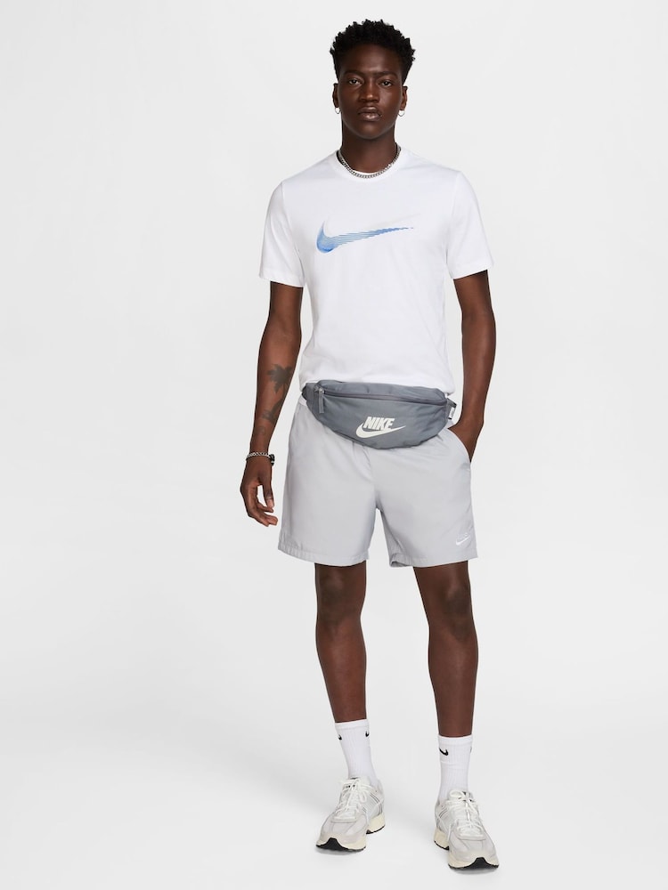 Nike White Sportswear T-Shirt - Image 4 of 4