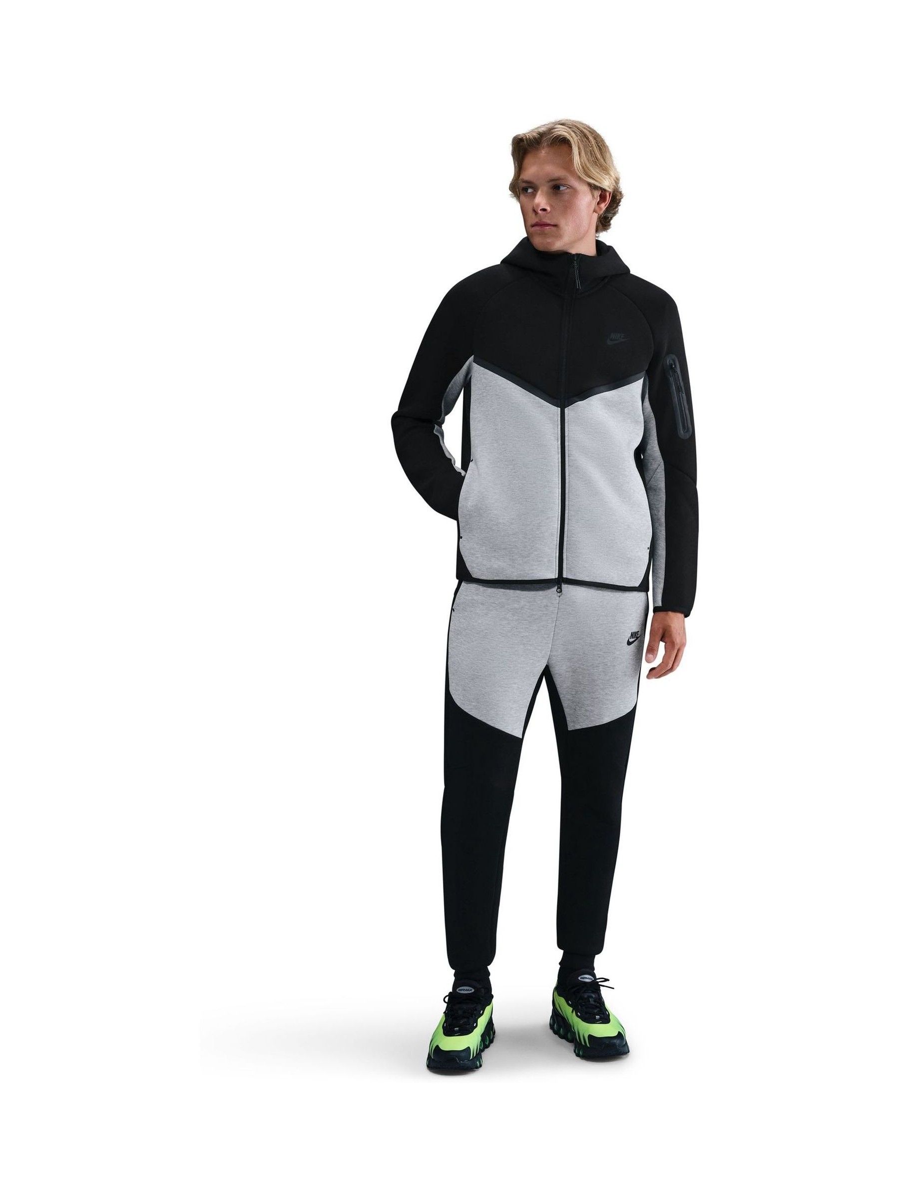 Nike Tech Fleece ブラック×グレーUSサイズS Nike Tech Fleece ブラック×グレーUSサイズS Nike Tech Fleece