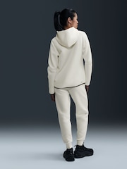 Nike White Sportwear Tech Fleece Windrunner - Image 2 of 6