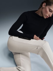 Светло-бежевый/слоновая кость - Флисовые спортивные брюки Nike Sportswear Tech - Изображение 5 из 5