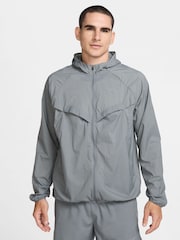 Rookgrijs - Nike Dri-FIT Stride Woven Running Jacket - Image 1 of 9