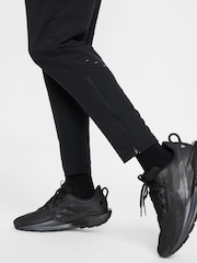 Nike Black Dri-FIT Stride Woven Running Joggers - Image 6 of 9