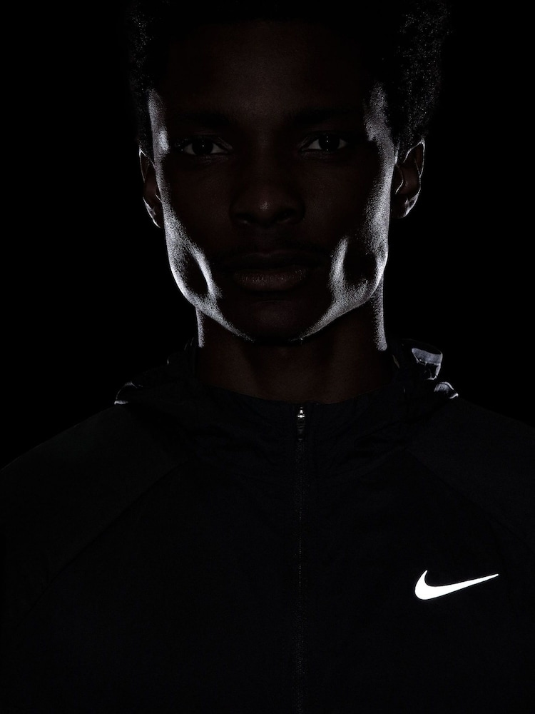 Nike Black Dri-FIT Stride Woven Running Jacket - Image 7 of 8