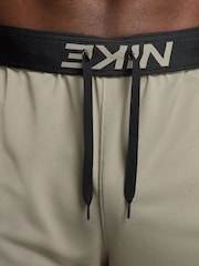 Nike Light Army Totality Dri-FIT 9 inch Unlined Training Shorts - Image 4 of 7