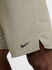 Nike Light Army Totality Dri-FIT 9 inch Unlined Training Shorts - Image 6 of 7